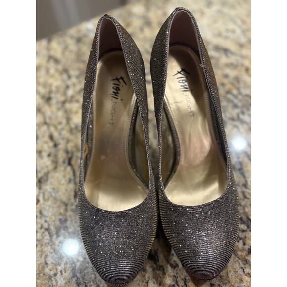 Fioni Night Women’s Silver/Gold Sz 8.5 Platform Closed Toe Stiletto Heels - Picture 3 of 4